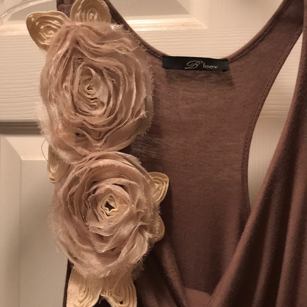 B’leev tank top - Picture 2 of 2